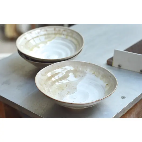Assiettes creuses : Blanc ou Cendres
